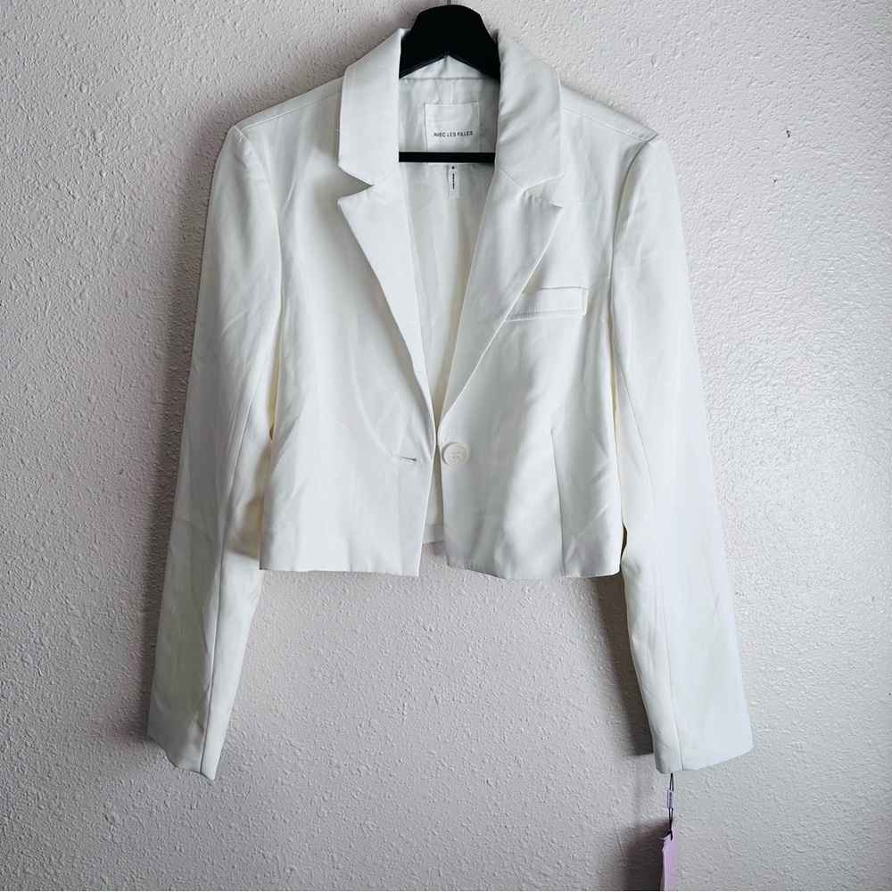 Avec Les Filles Cropped Blazer